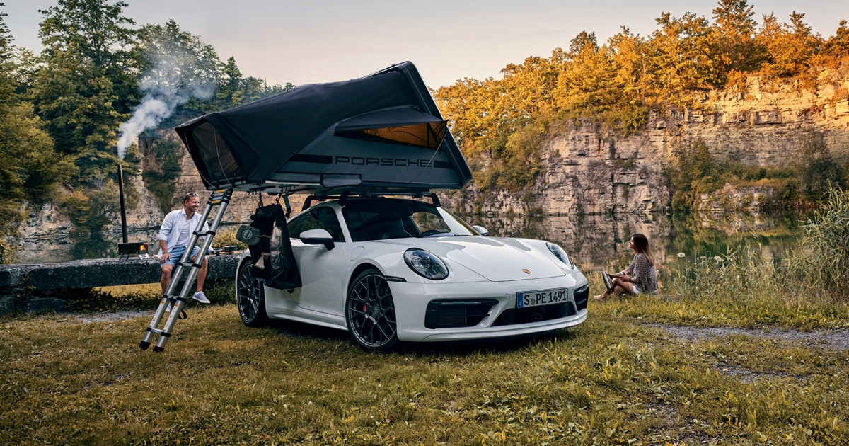 ปอร์เช่ นำเสนอประสบการณ์ใหม่ เปลี่ยนรถสปอร์ตให้เป็นห้องพักในแบบไลฟ์สไตล์ของคุณด้วยชุดแต่ง Porsche Roof Tent