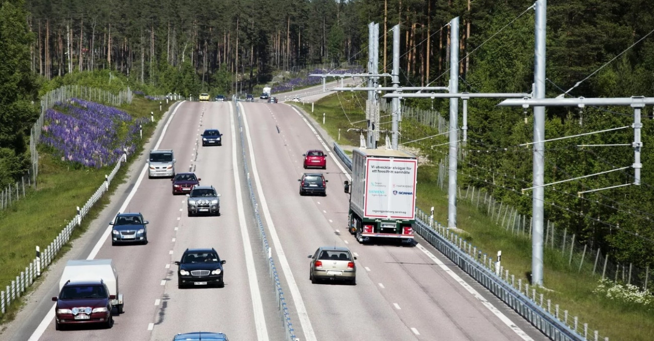 ถนนรถไฟฟ้าวิ่งไปชาร์จไปแห่งแรกของโลกในสวีเดน ปี 2025