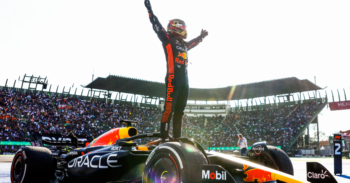 Max แชมป์อีกแล้ว ทั้งที่ออกตัวจาก 3 แต่นำได้ตั้งแต่โค้งแรก ส่วนเจ้าบ้าน Checo พังตั้งแค่โค้งแรก ศึกรถ F1 2023 สนามที่ 20 ในเม็กซิโก