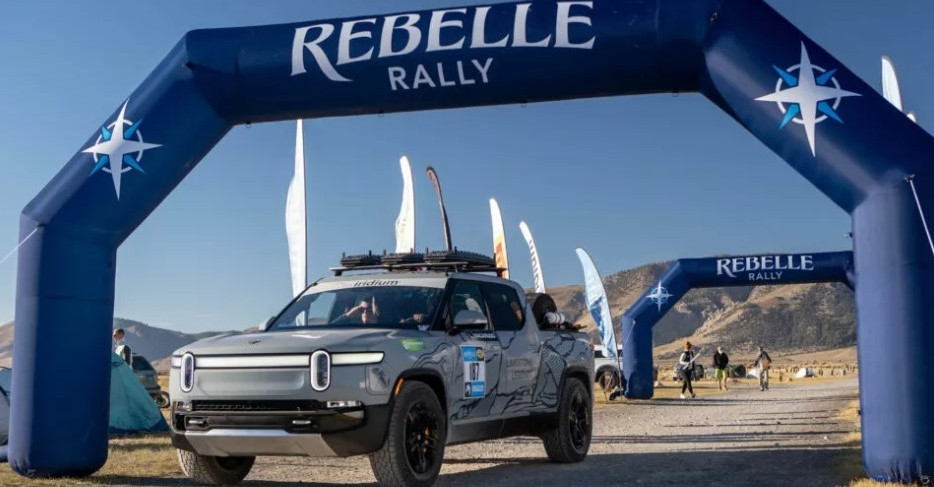 รถไฟฟ้าแรก Rivian R1T ที่ชนะการแข่งขัน Rebelle Rally