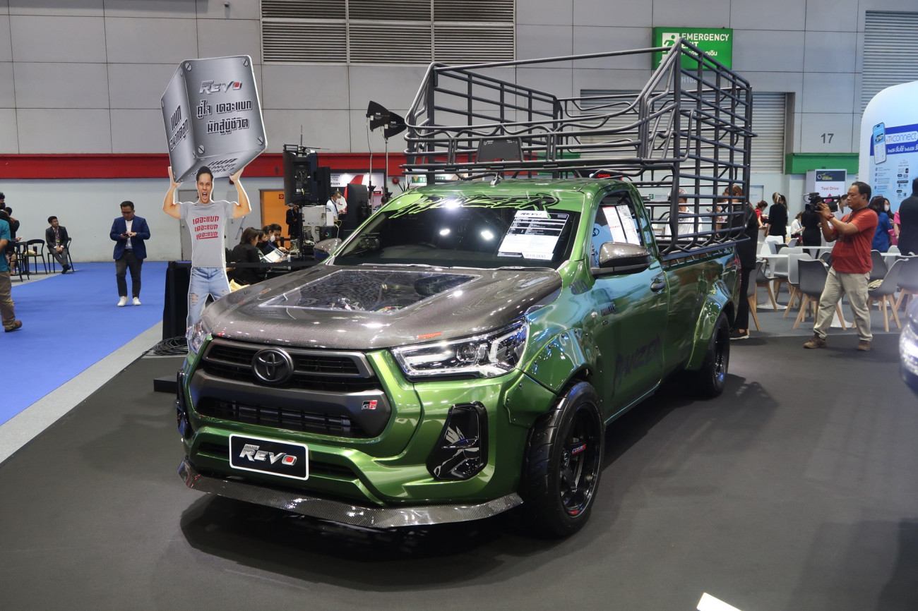 Toyota Hilux Revo PANZER Concept