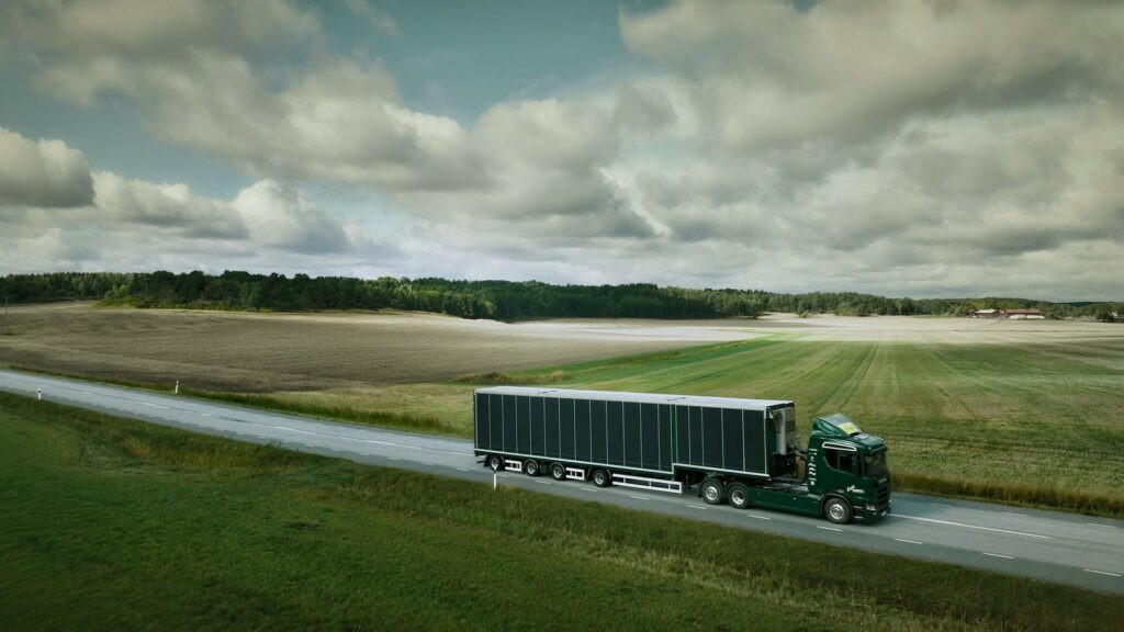 https://www.carscoops.com/2023/09/scanias-solar-powered-semi-could-get-up-to-6214-miles-of-range-from-the-sun/