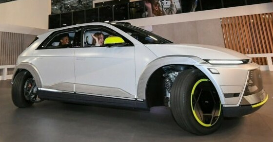 เข้าท่า ! รถต้นแบบ Hyundai Ioniq 5 Mobion Concept เลี้ยว 4 ล้อแบบอิสระ