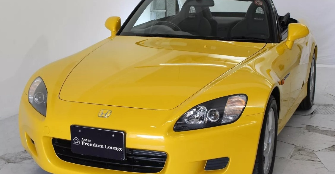 รถมือสองสภาพป้ายแดง Honda S2000 วิ่งเพียง 1,200 กม. ค่าตัว 4 ล้านกว่า