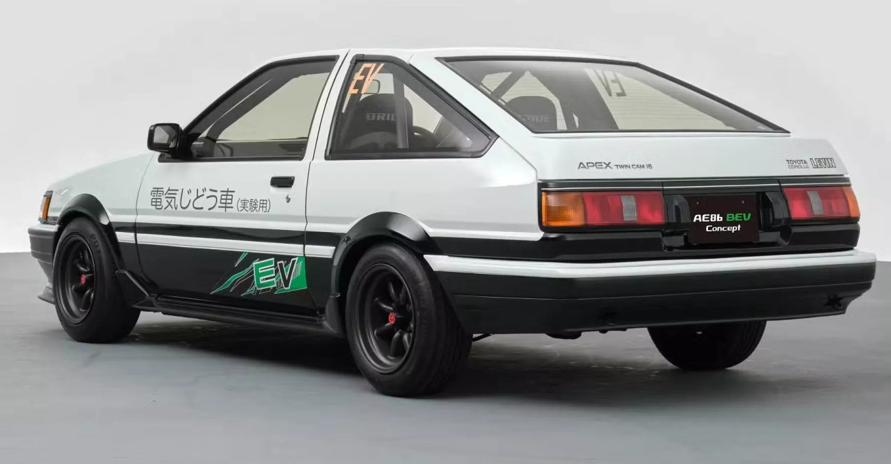 รถเช่า Toyota AE86 สองคัน ขุมพลังไฟฟ้า และ GR ในญี่ปุ่น