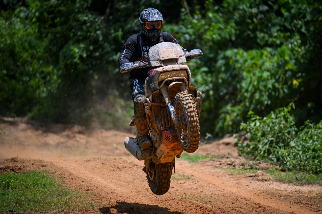 ทีม Harley-Davidson® Pan America™ คว้าแชมป์ในการแข่งขัน Rimba Raid 2024