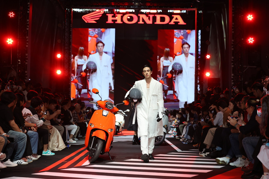 ไทยฮอนด้า  จัดงานแฟชั่นโชว์สุดล้ำ ‘Honda Fashion A.T. Week’ เป็นครั้งแรก! เผยโฉม New Honda Giorno+ และ All New LEAD125