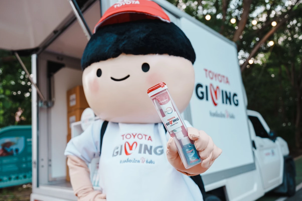 รถทันตกรรมเคลื่อนที่สำหรับตรวจสุขภาพช่องปากและฟัน ภายใต้แนวคิด “TOYOTA GIVING ขับเคลื่อนไทยให้ยั่งยืน”