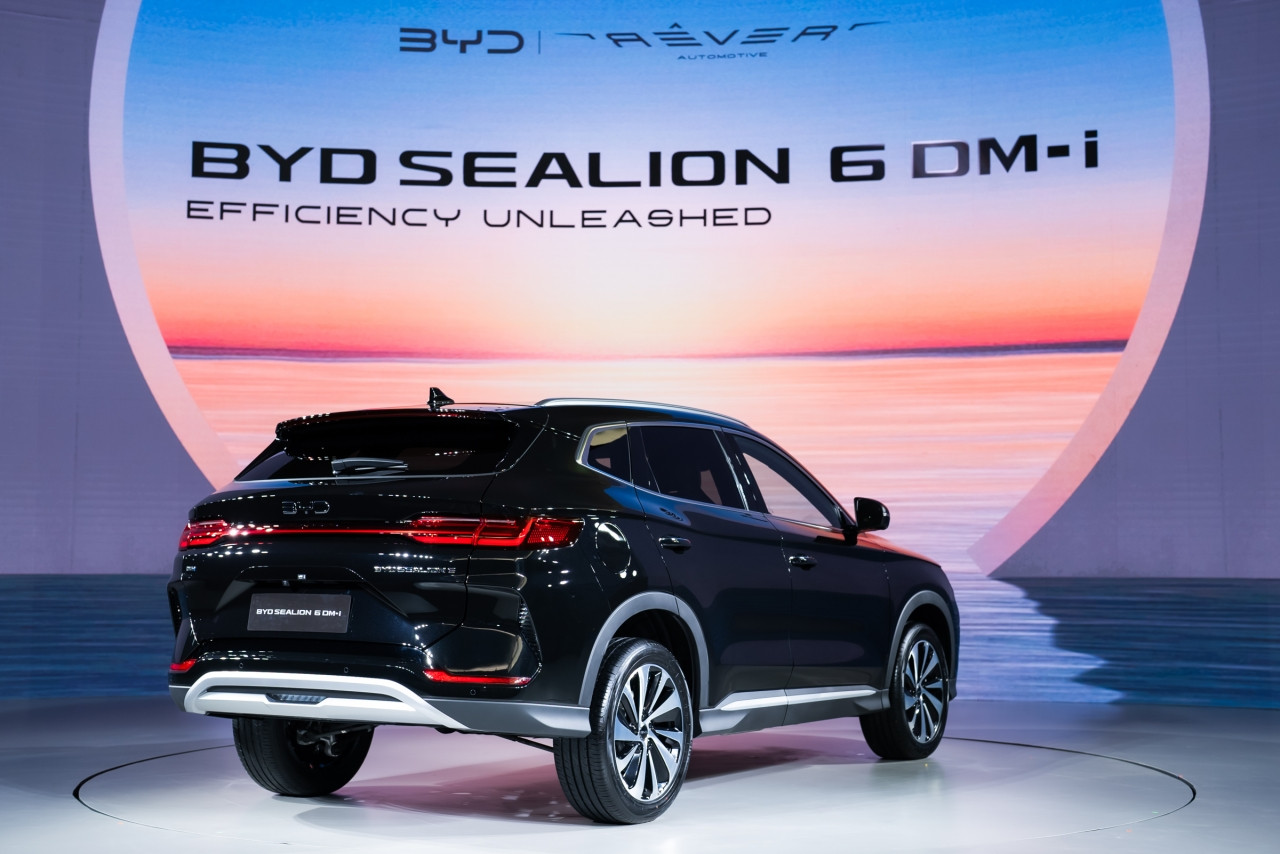 BYD SEALION 6 DM-i