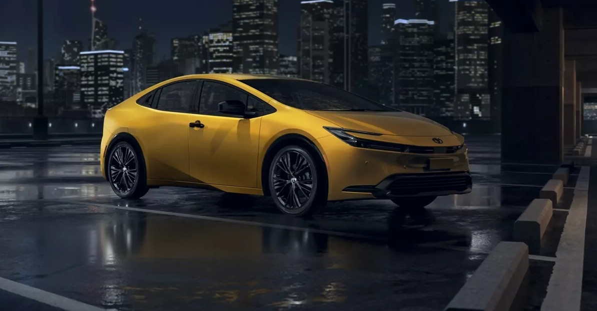 Toyota Prius Nightshade รุ่นอัปเดตปี 2025 ใหม่