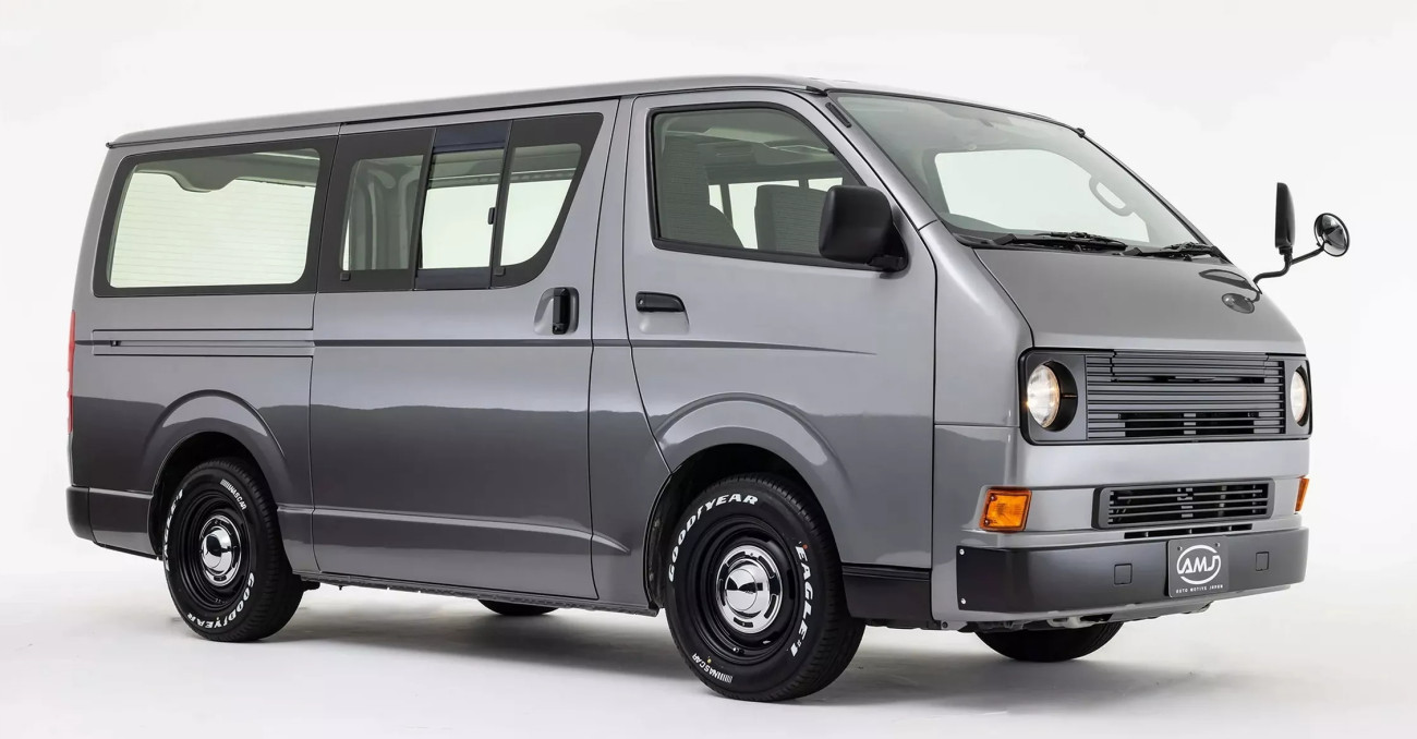 รถตู้ Toyota HiAce แปลงใหม่เป็น VW T3 สุดคลาสสิค โดย AMJ