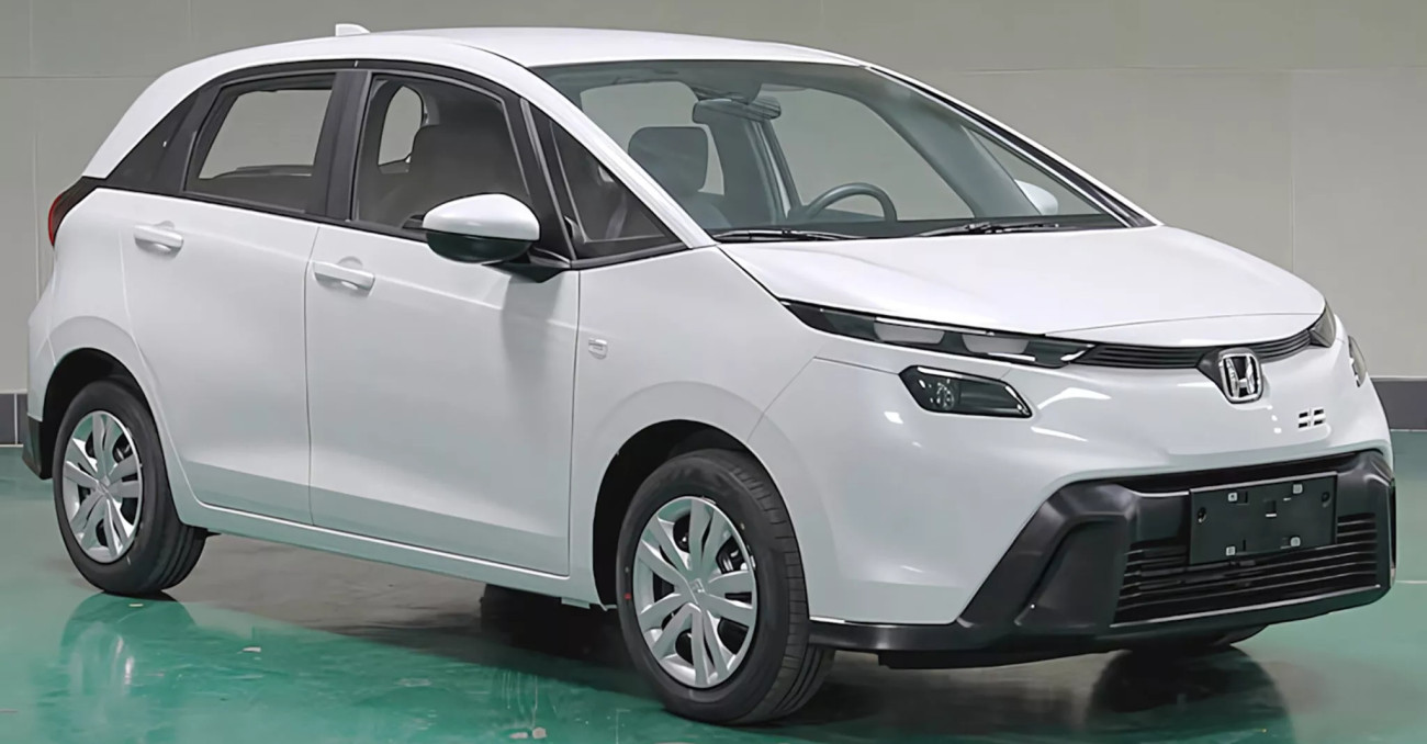 Honda Fit รุ่นปรับโฉมใหม่ในจีน ตาตี๋เป็นเอกลักษณ์