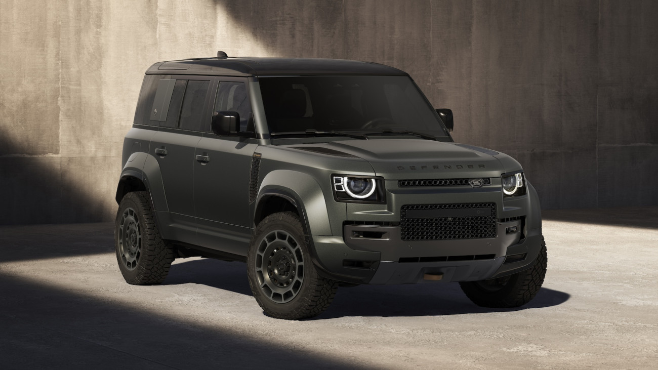 เปิดตัวสุดยอดยานยนต์ออฟโรด DEFENDER OCTA ครั้งแรกในไทย ฉลองเปิดโชว์รูมแลนด์โรเวอร์โฉมใหม่ ณ สยามพารากอน ชวนลูกค้าสัมผัสประสบการณ์โชว์รูมแนวบูติกหรู