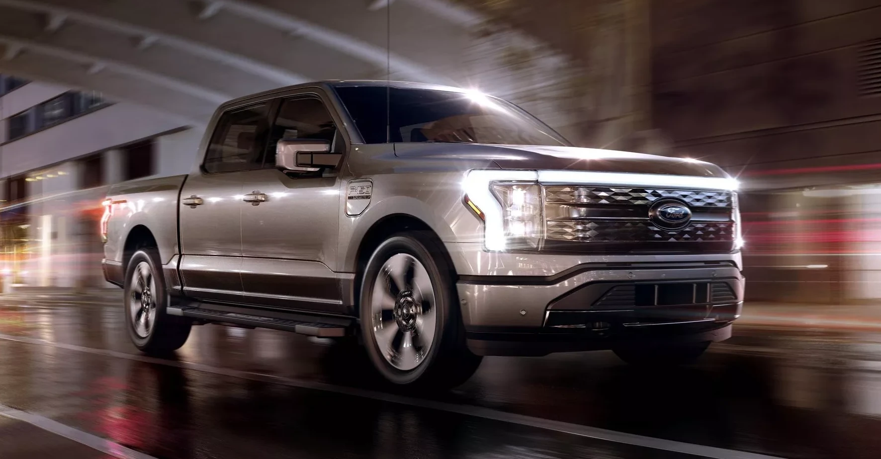 Ford เรียกคืน F-150 Lightning แค่ 3 คัน เพราะอาจ "ขาดน็อต" ที่ระบบแบตเตอรี่