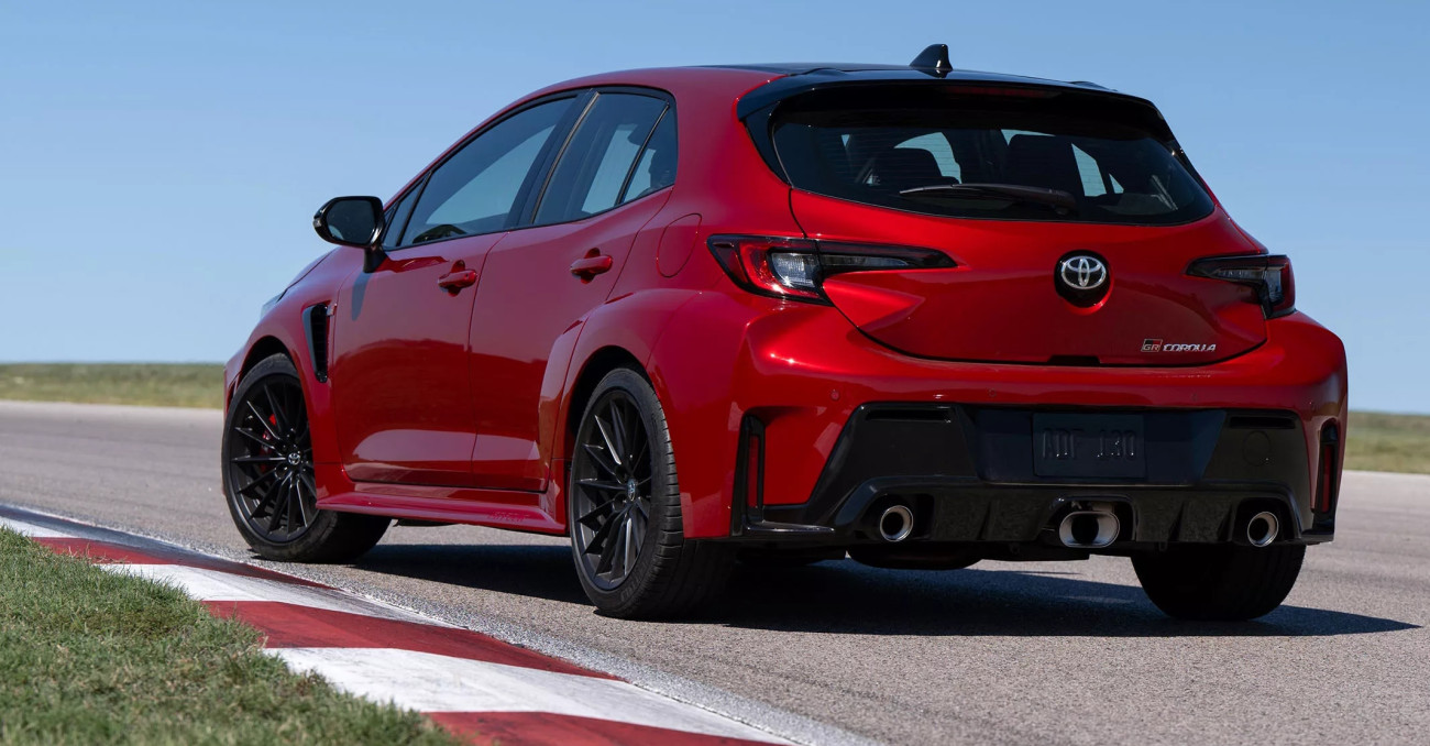 Toyota เตรียมผลิต GR Corolla สำหรับอเมริกาในอังกฤษ แม้ที่นั่นจะห้ามขาย