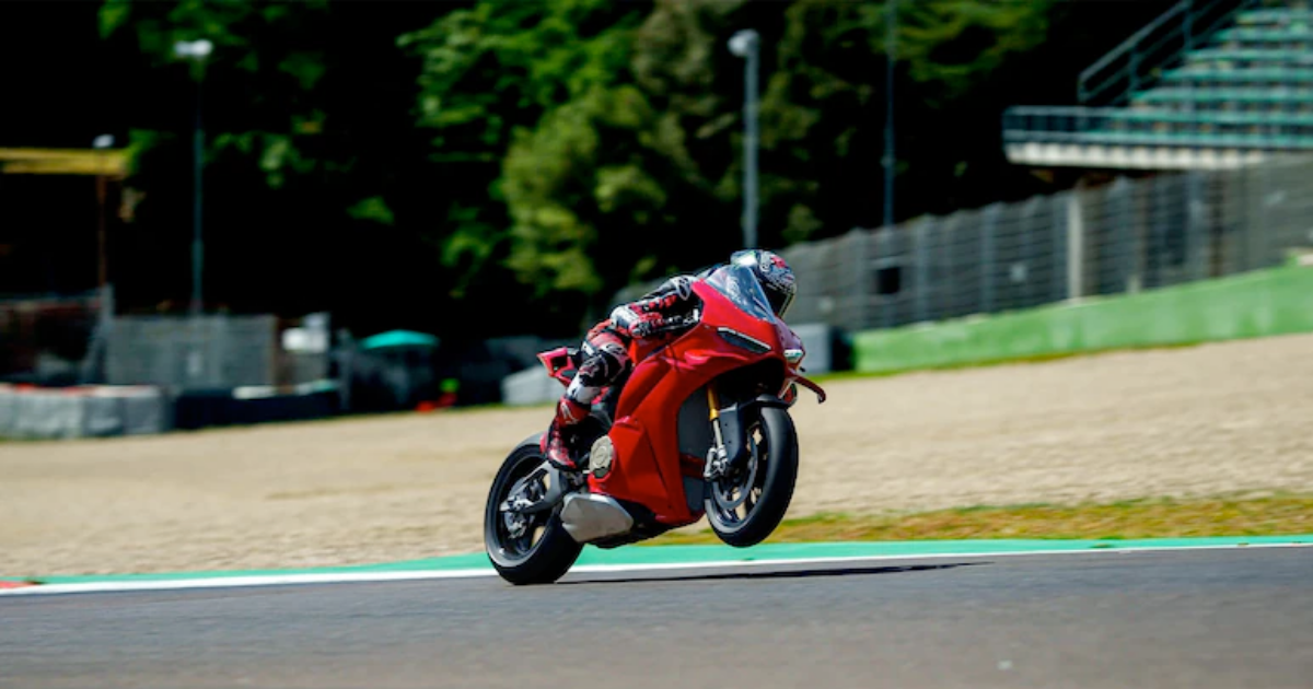 Ducati เตรียมเปิดตัวคลัตช์อัตโนมัติรุ่นใหม่ เสริมเทคโนโลยีสุดล้ำ พร้อมโหมด Launch Control คาดเผยโฉมที่ EICMA 2025