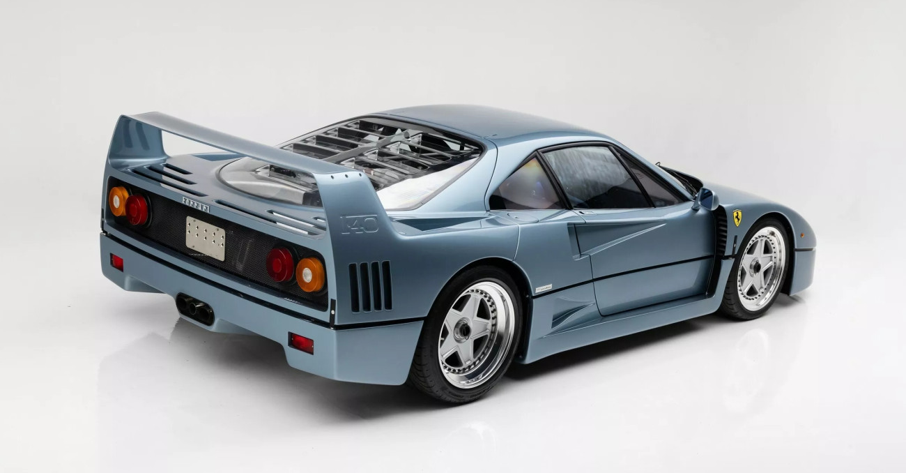 Ferrari F40 สีฟ้าแต่งสุดละเมียด เตรียมขึ้นประมูล คาดราคาทะลุ 2.8 ล้านเหรียญ