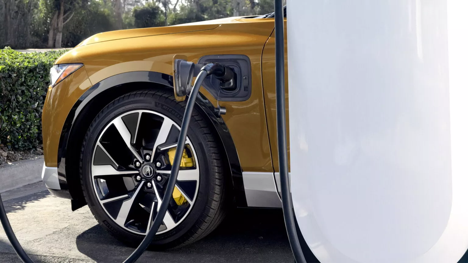อะแดปเตอร์ราคาเดียว ปลดล็อกการเข้าถึงสถานี Supercharger สำหรับผู้ใช้ Honda และ Acura EV