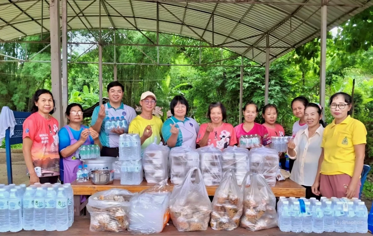 มูลนิธิโตโยต้าประเทศไทย ร่วมกับมูลนิธิเอสซีจี และโรงพยาบาลสมเด็จพระยุพราชปัว ตั้งโรงครัวช่วยเหลือผู้ประสบภัยน้ำท่วม จ.น่าน