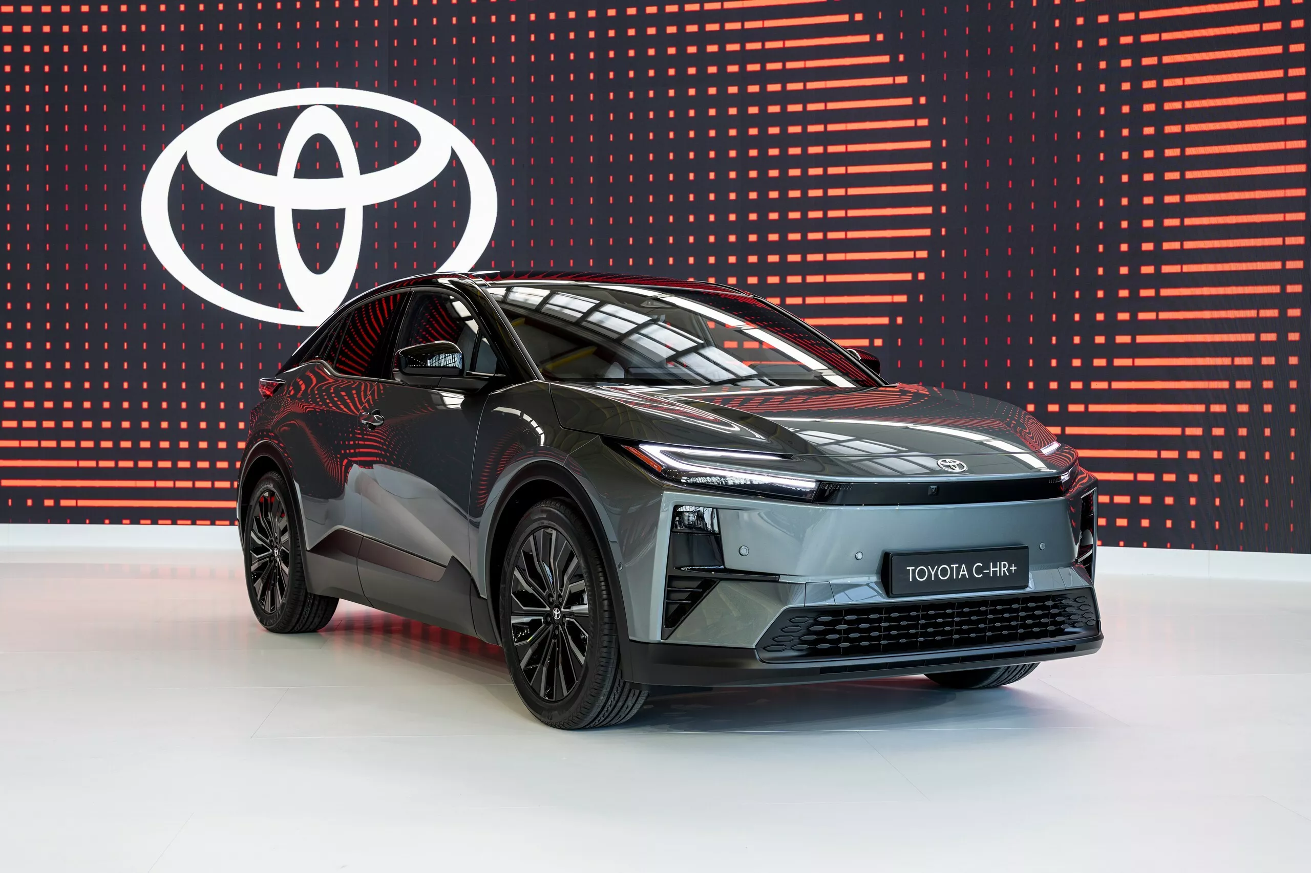Toyota เตรียมผลิตรถ EV ในยุโรปปี 2028 ตั้งเป้า 100,000 คันต่อปี รับมือกระแสรถไฟฟ้าและแรงกดดันจากจีน