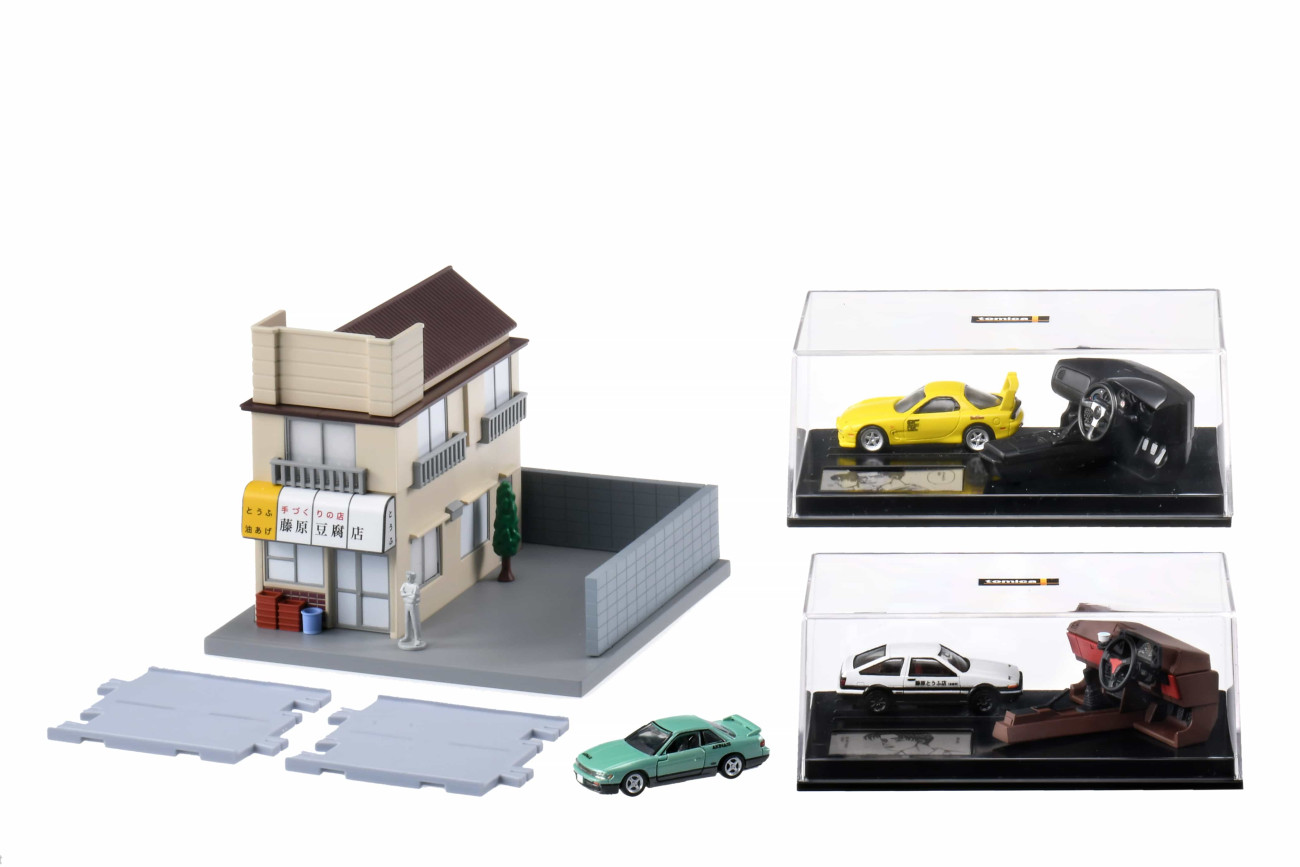 TOMY จับมือแบรนด์ของเล่นเจาะกลุ่มผู้ใหญ่ "tomica" เปิดตัวของเล่นชุดใหม่ฉลองครบรอบ 30 ปี มังงะ "Initial D"