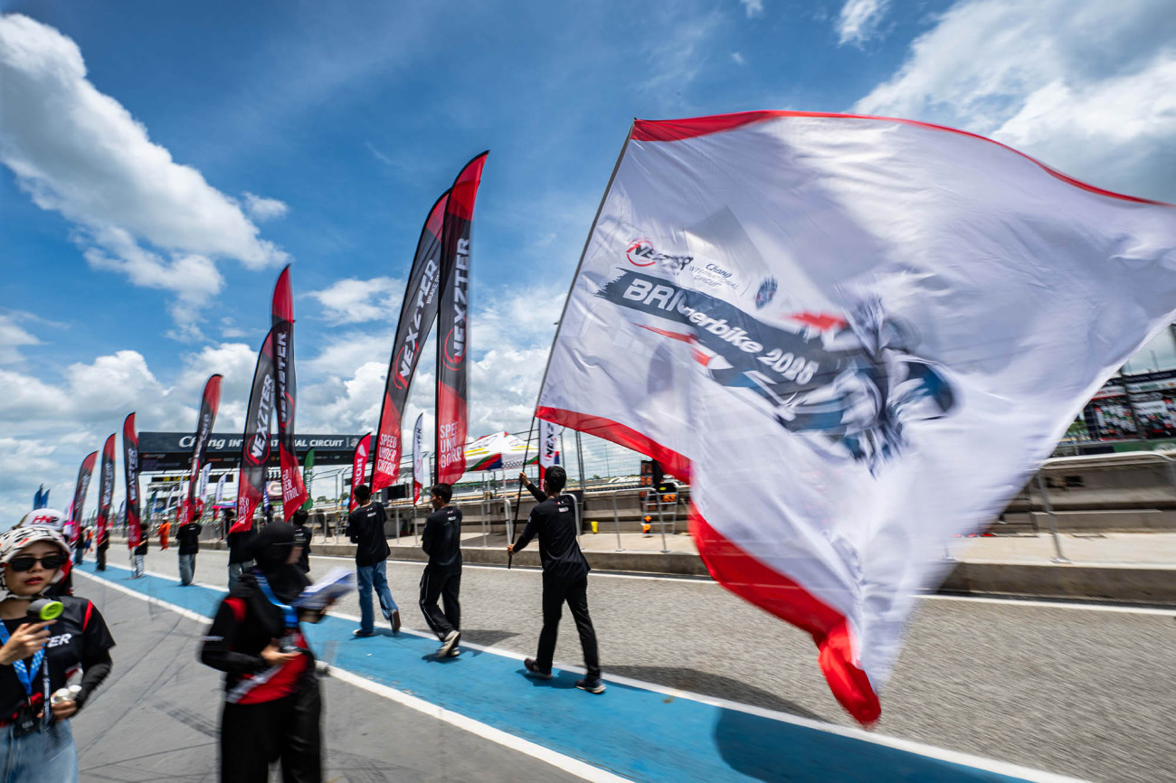 Race Day สุดเดือด! “Pit Walk” เติมสีสันก่อน ศึก NEXZTER BRIC Superbike 2025 สนาม 2 ที่บุรีรัมย์