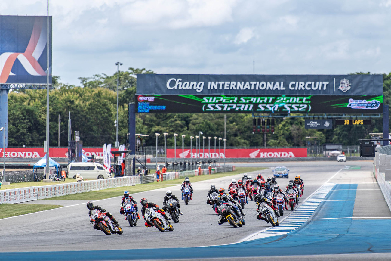 มันส์ระดับโลก NEXZTER BRIC Superbike สนาม 2 "แสตมป์" เฉือนคว้าชัย -นทีธาร รับแชมป์สองสนามรวด