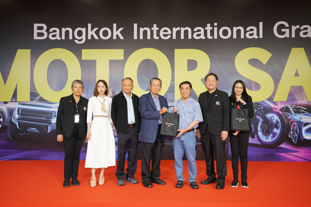 รองนายกรัฐมนตรีและรัฐมนตรีว่าการกระทรวงคมนาคม  ชมงาน “BIG MOTOR SALE 2025”