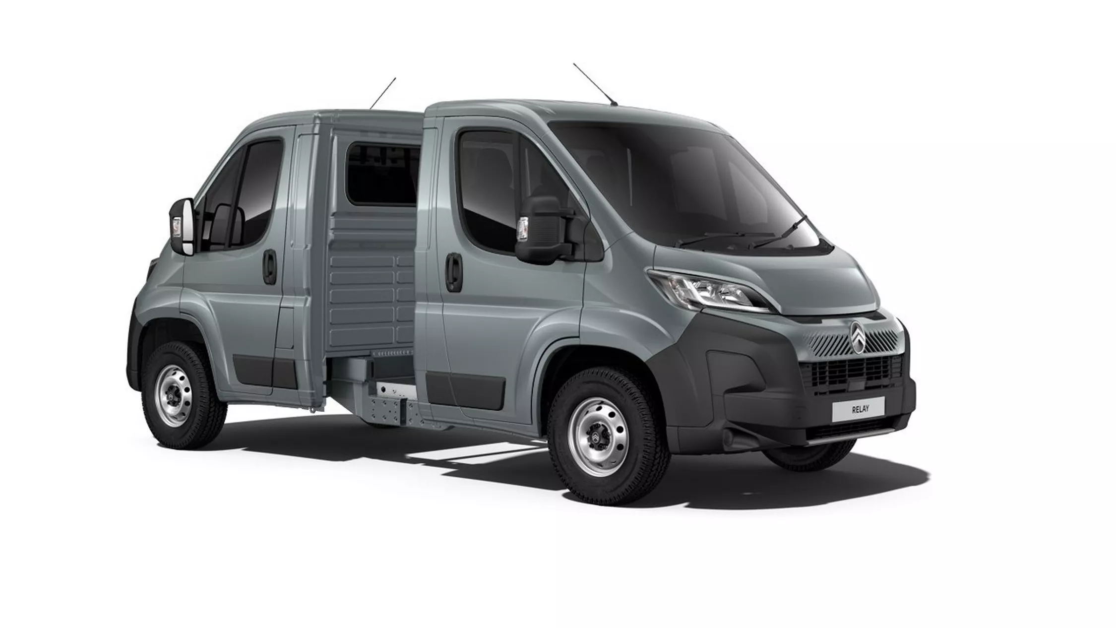 Stellantis เปิดตัว Fiat Ducato รุ่น Back2Back รถตู้สองหัวสุดแปลก ที่ซ่อนความลับเชิงใช้งานได้จริง