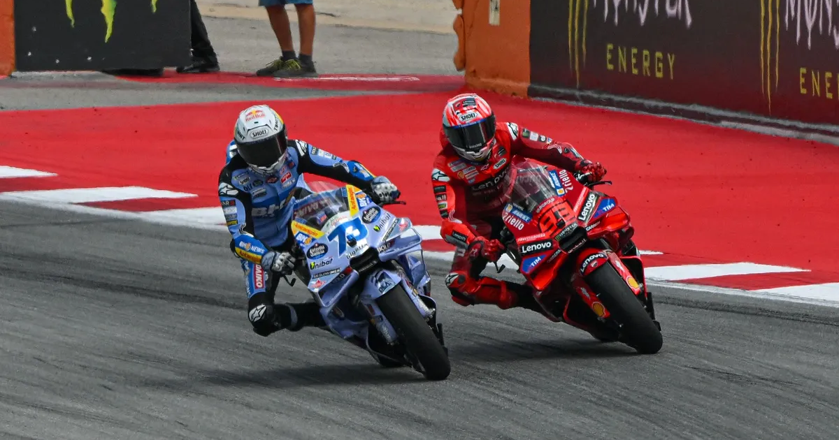 Alex ล้มส่งแชมป์ Sprint ให้ Marc ส่วนแชมป์แข่งหลักเก็บไว้เอง ศึก MotoGP 2025 สนามที่ 15 ในสเปน