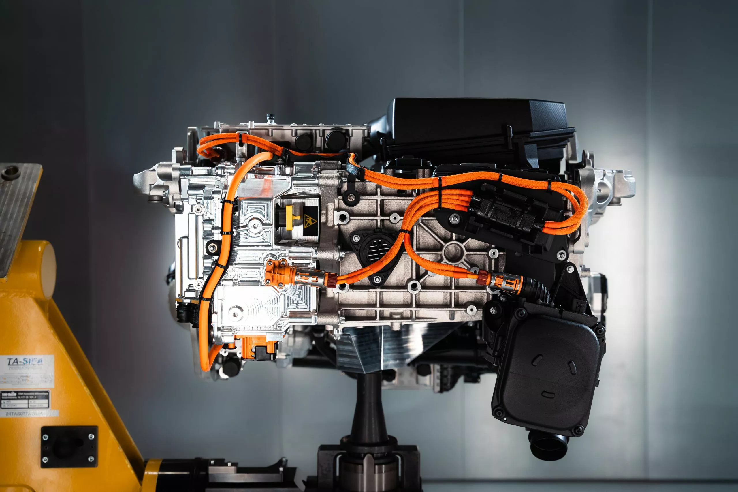 BMW X5 ใหม่ เตรียมเปิดตัว 5 ขุมพลัง รวมถึงรุ่นเซลล์เชื้อเพลิงไฮโดรเจนที่หลายค่ายเลิกพัฒนาไปแล้ว