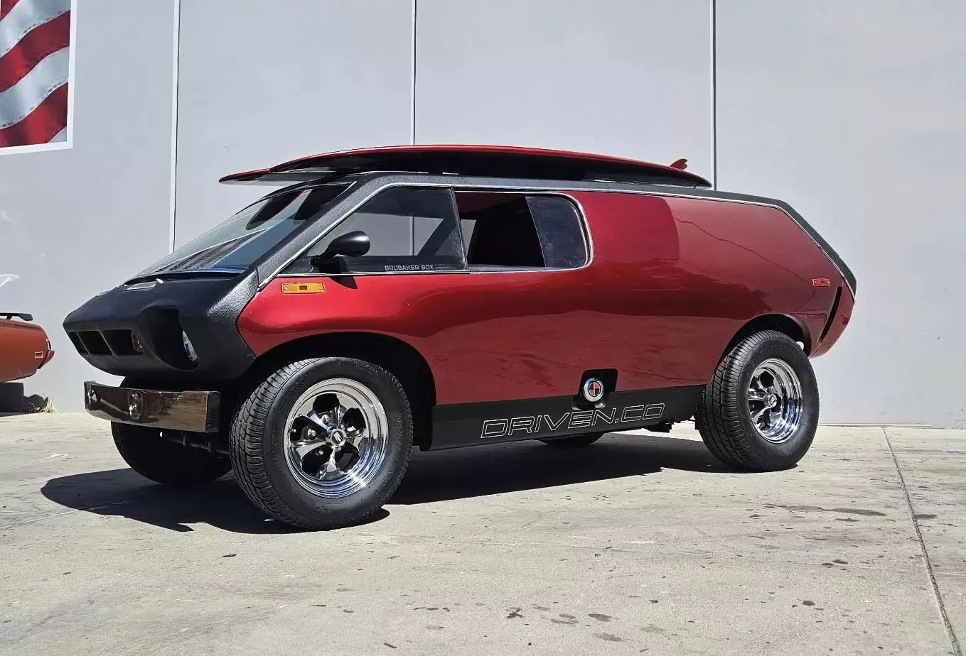 ย้อนยุคกับ Automecca Sports Van รถตู้สุดล้ำยุค 70s ที่กลับมาเรียกเสียงฮือฮาอีกครั้ง