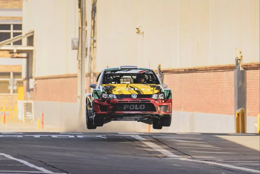 VW Polo ฉลองครบรอบ 50 ปี ด้วยโชว์ดริฟต์สุดมันสไตล์ Gymkhana ก่อนเปลี่ยนผ่านสู่ยุคไฟฟ้า