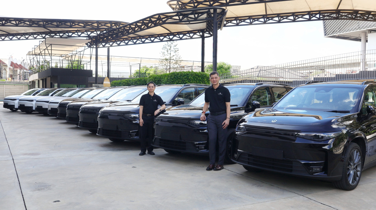 Leapmotor Thailand จับมือ AV Group และ AV Sales ส่งมอบรถยนต์ไฟฟ้า Leapmotor C10 Style จำนวน 10 คัน เสริมกลยุทธ์ธุรกิจรถเช่าและแท็กซี่สนามบิน