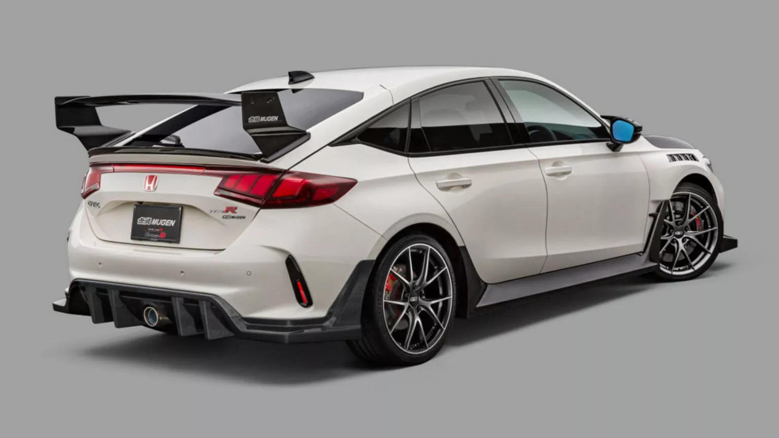 Mugen เปิดตัวชุดแต่งสุดโหดสำหรับ Honda Civic Type R ราคาแพงกว่าตัวรถจริง รวมแล้วทะลุ 100,000 ดอลลาร์ 