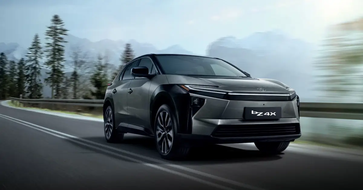 เปิดราคารถฟ้า Toyota bZ4x MY2025 อย่างเป็นทางการ มาพร้อมกัน 2 รุ่นย่อย ในราคาเริ่มต้น 1,529,000 บาท