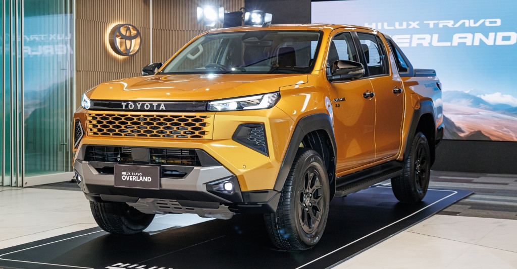 เปิดตัวรถกระบะใหม่หน้าหล่อสายยกสูง TOYOTA HILUX TRAVO และ HILUX TRAVO-e กระบะไฟฟ้า