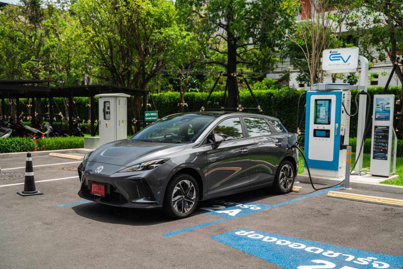 เอ็มจี ขึ้นแท่นผู้นำยอดจดทะเบียนรถอีวี 4 เดือนติด รวมยอดสะสมกว่า 14,741 คัน ย้ำ EV LIFETIME WARRANTY กับการบริการคือหัวใจของรถ EV