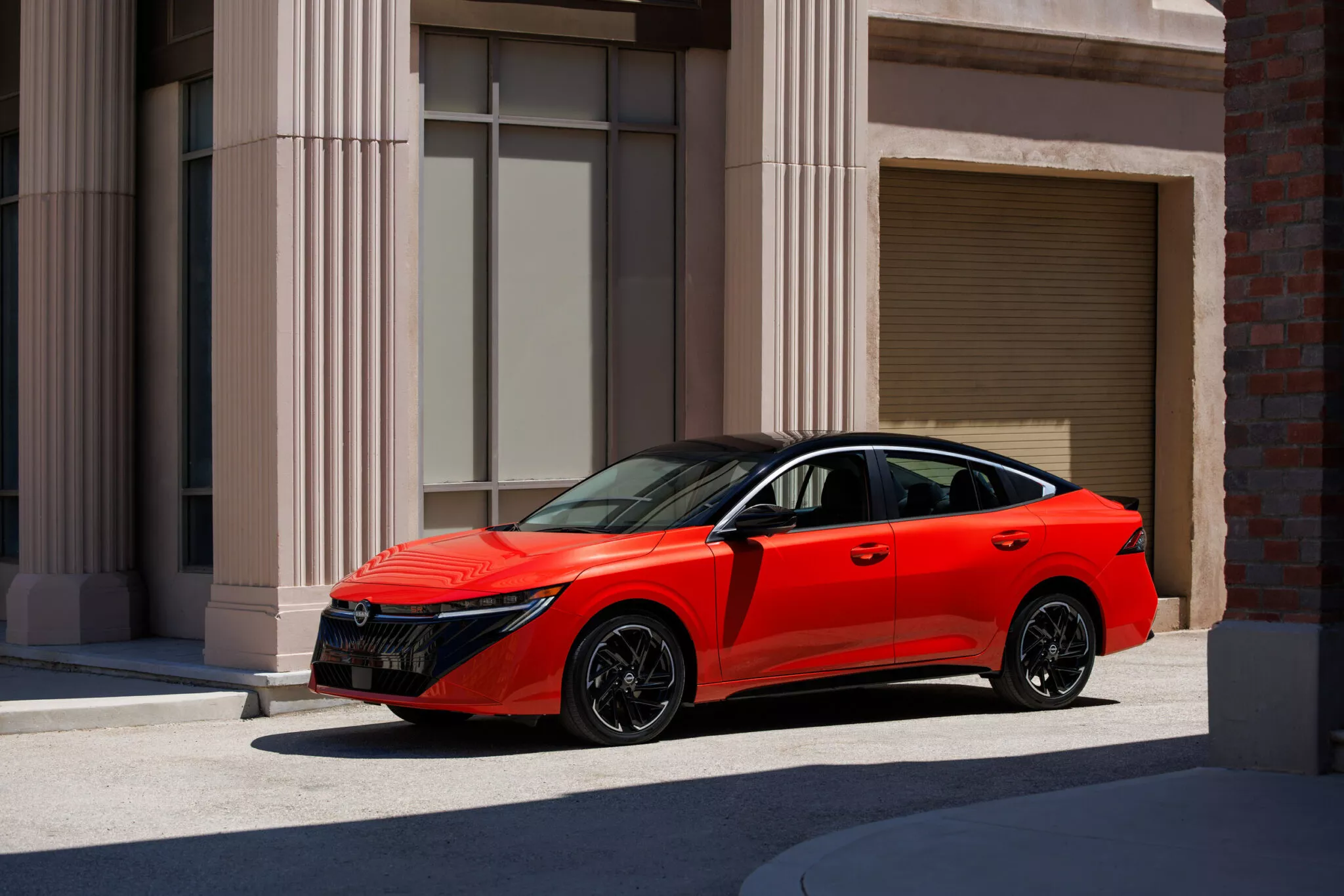 Nissan เผยเทคนิคออกแบบ Sentra ใหม่ ให้ดูใหญ่ขึ้นโดยไม่เพิ่มมิติจริง