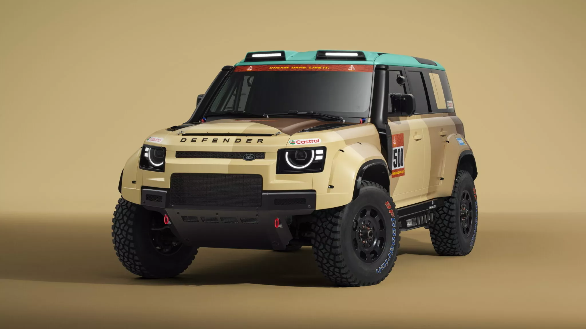 Land Rover เปิดตัว Defender ที่โหดที่สุด พร้อม “Flight Mode” สำหรับกระโดดทรายแบบโปร