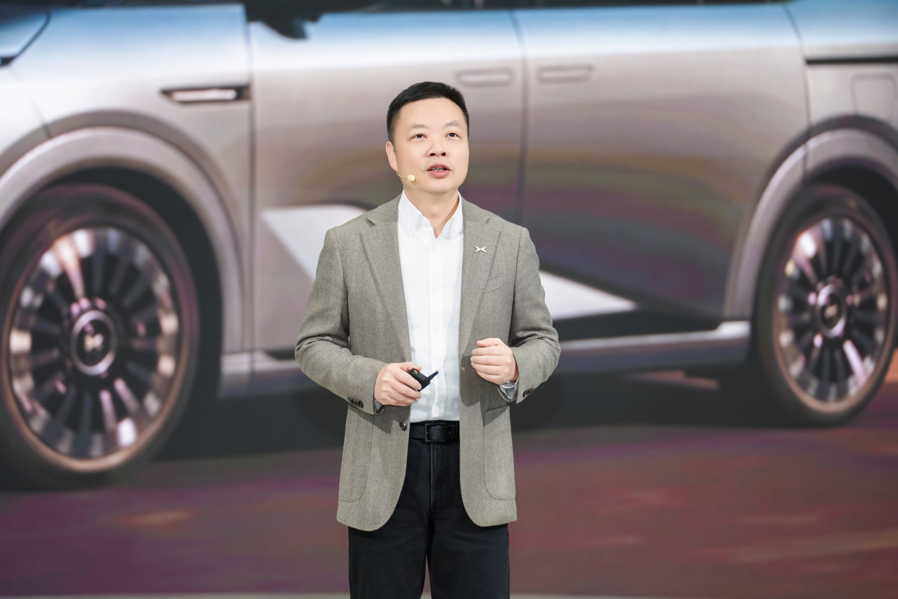 XPENG AI DAY 2025 เผยความสำเร็จของเทคโนโลยี Physical AI: เปิดตัว XPENG VLA 2.0, Robotaxi, หุ่นยนต์ฮิวแมนอยด์ ‘IRON’  เจเนอเรชั่นใหม่ และรถบินได้