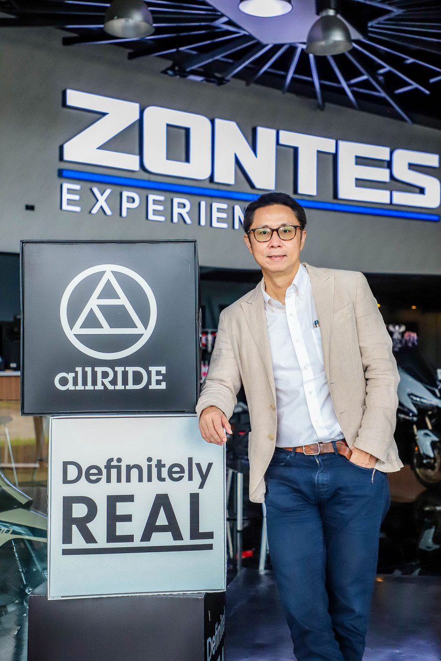 “Real MotoSports เปิดตัว ‘Zontes Experience แจ้งวัฒนะ’ ปักธงแลนด์มาร์กใหม่สายสองล้อ  ยกระดับโชว์รูมระดับ Experience ชนตลาดปี 2025 แบบไม่ยั้งคันเร่ง!”