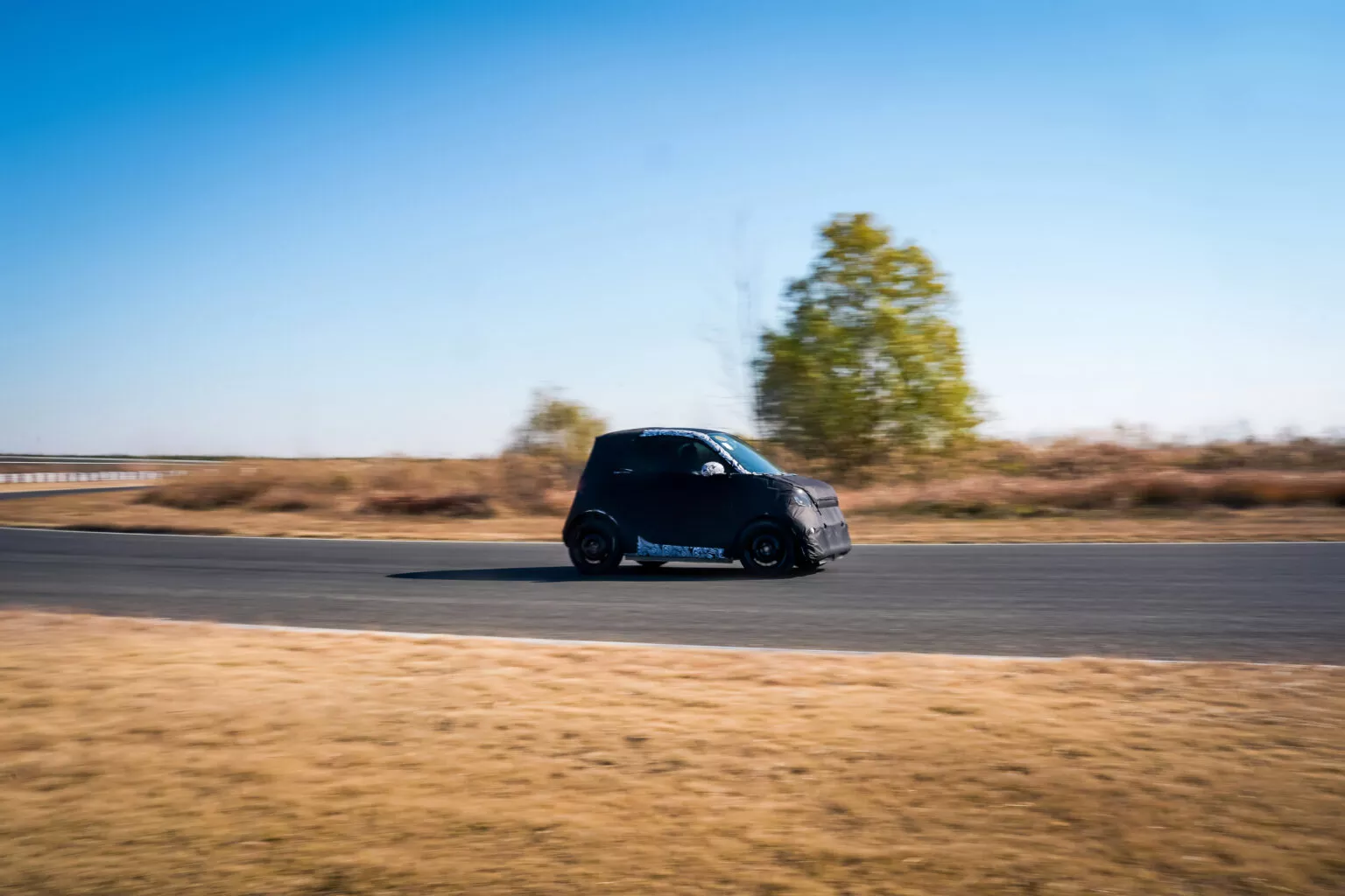 Smart เตรียมคืนชีพรถจิ๋วสายเมือง #2 ทายาท ForTwo เปิดตัวปีหน้า บนแพลตฟอร์มไฟฟ้าใหม่หมด