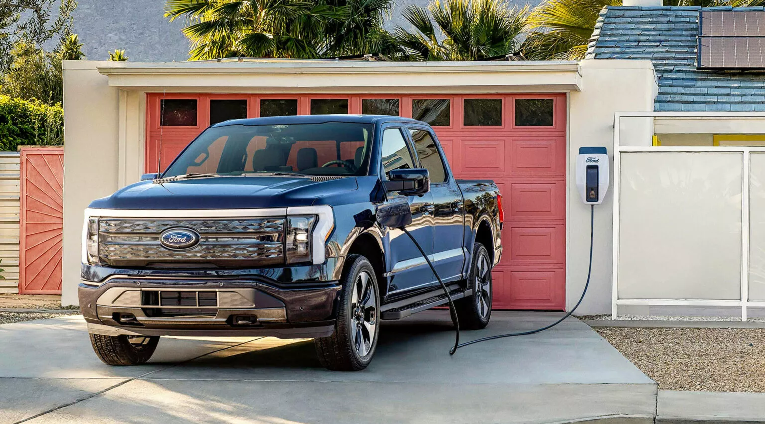 Ford หยุดพัฒนา EV มากกว่าที่คิด ปรับทิศทางครั้งใหญ่ หันซบไฮบริด รถไฟฟ้าเพิ่มระยะทาง และธุรกิจแบตเตอรี่