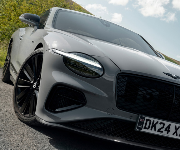 เบนท์ลีย์ มอเตอร์ส เปิดตัว Styling Specification ชุดแต่งคาร์บอนใหม่กับอีกระดับความโดดเด่นสไตล์สปอร์ตฉบับแกรนด์ทัวเรอร์นิวเจน