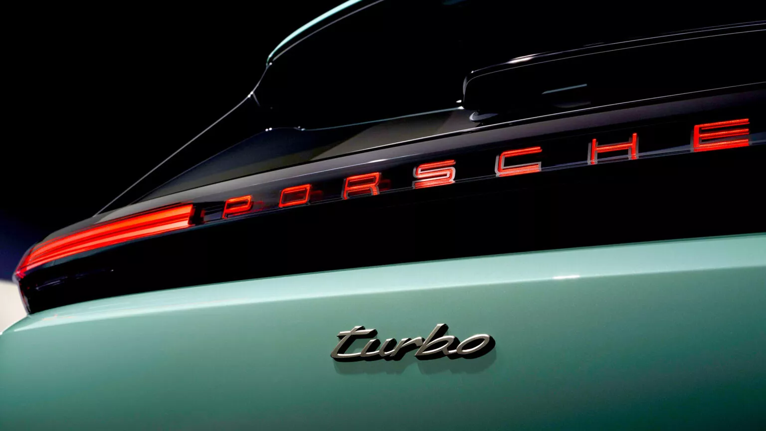 กลโกงประกันรถสุดพิลึกในแคนาดา โป๊ะแตกจนเจ้าหน้าที่สืบสวนยังอึ้ง