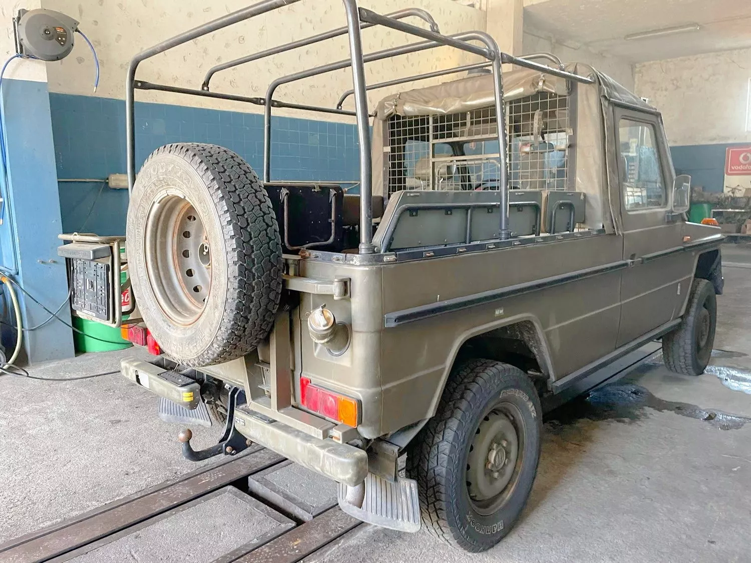 Mercedes-Benz G-Class จาก Legacy Overland