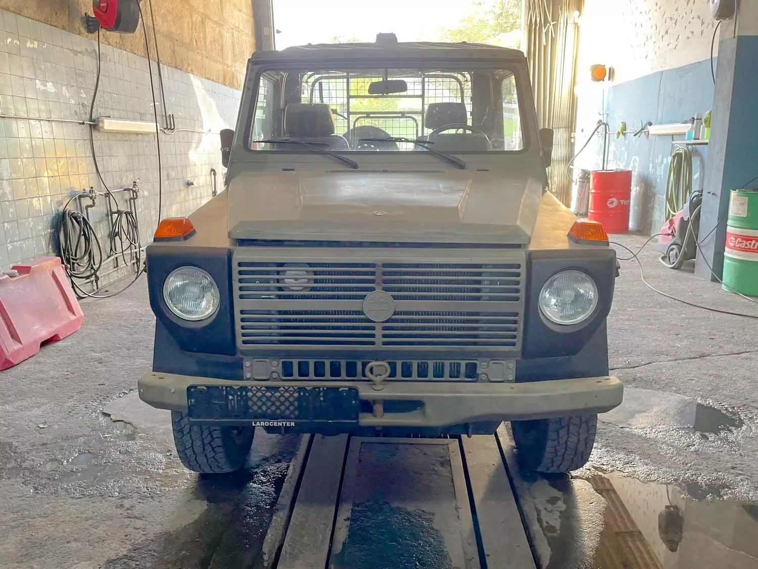 Mercedes-Benz G-Class จาก Legacy Overland