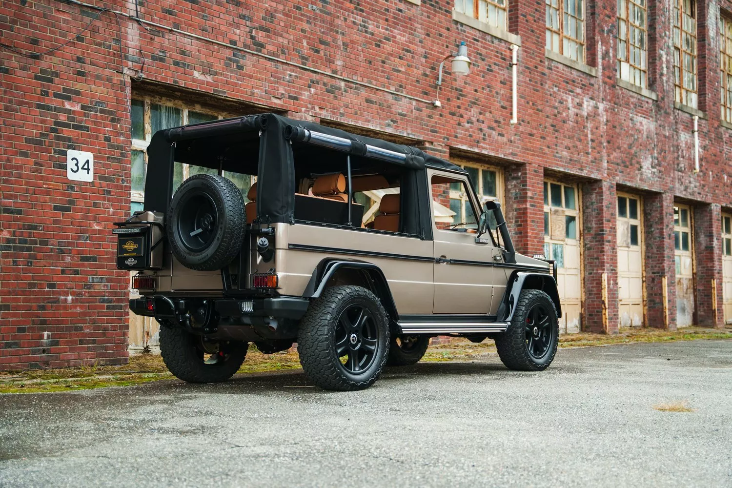 Mercedes-Benz G-Class จาก Legacy Overland