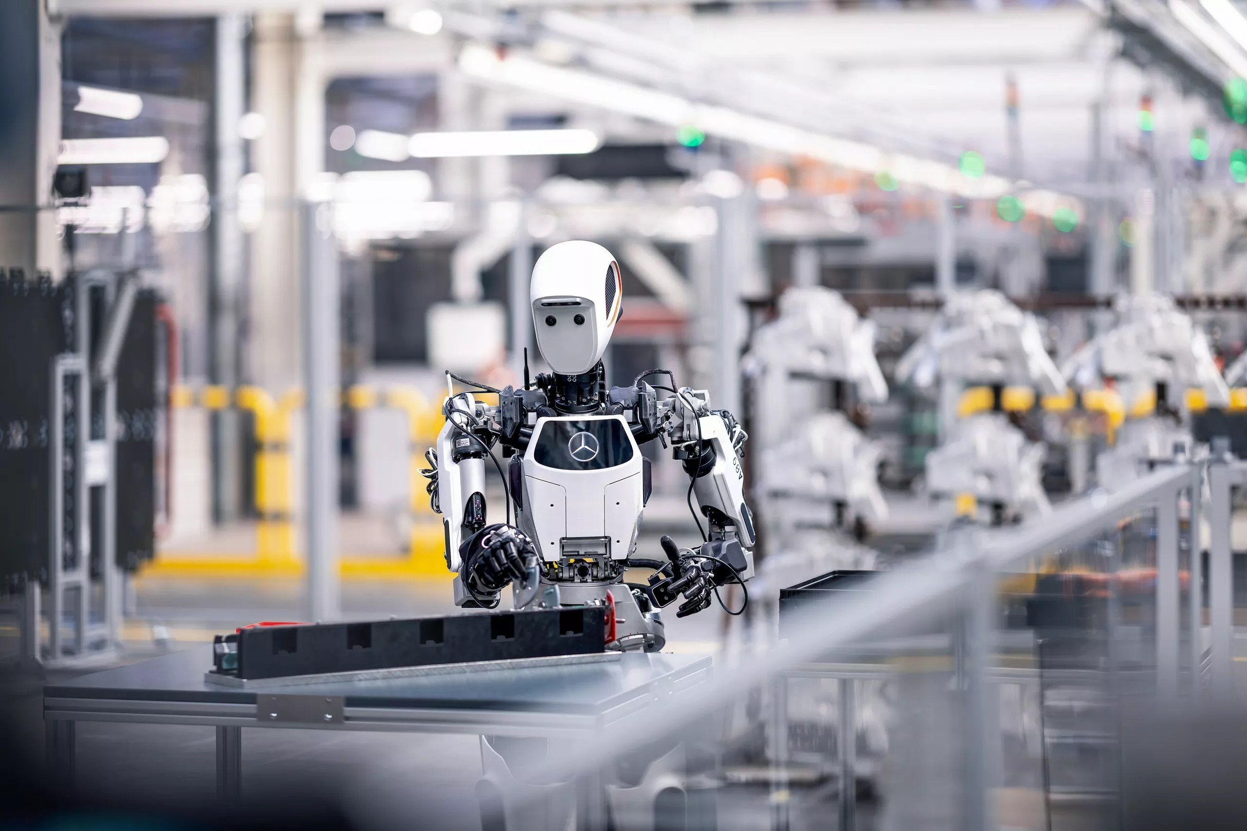 Mercedes-Benz-humanoid